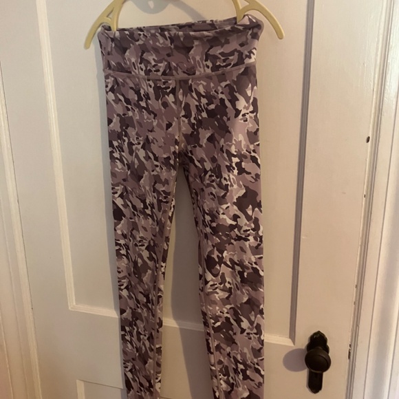 Athleta girls leggings in purple camo - Picture 2 of 3